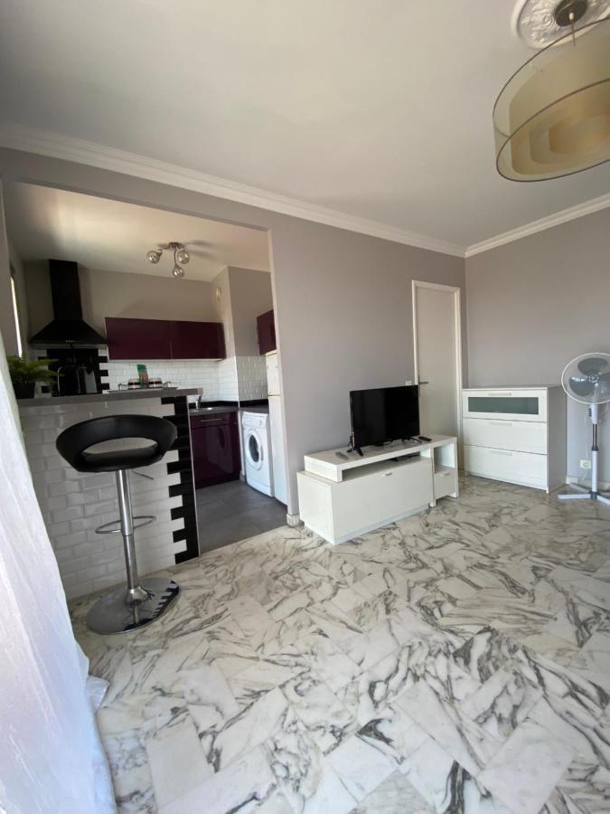 Stylish Modern Beach Studio Nice Exterior foto